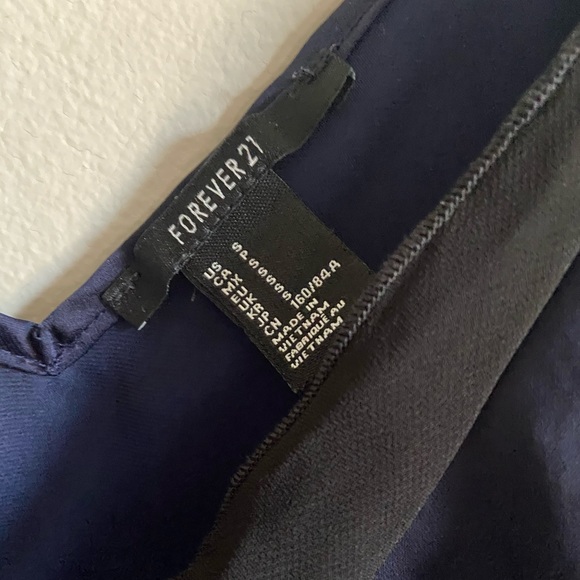 2 / $12✨✨ F21 vneck slip tank - Picture 4 of 5